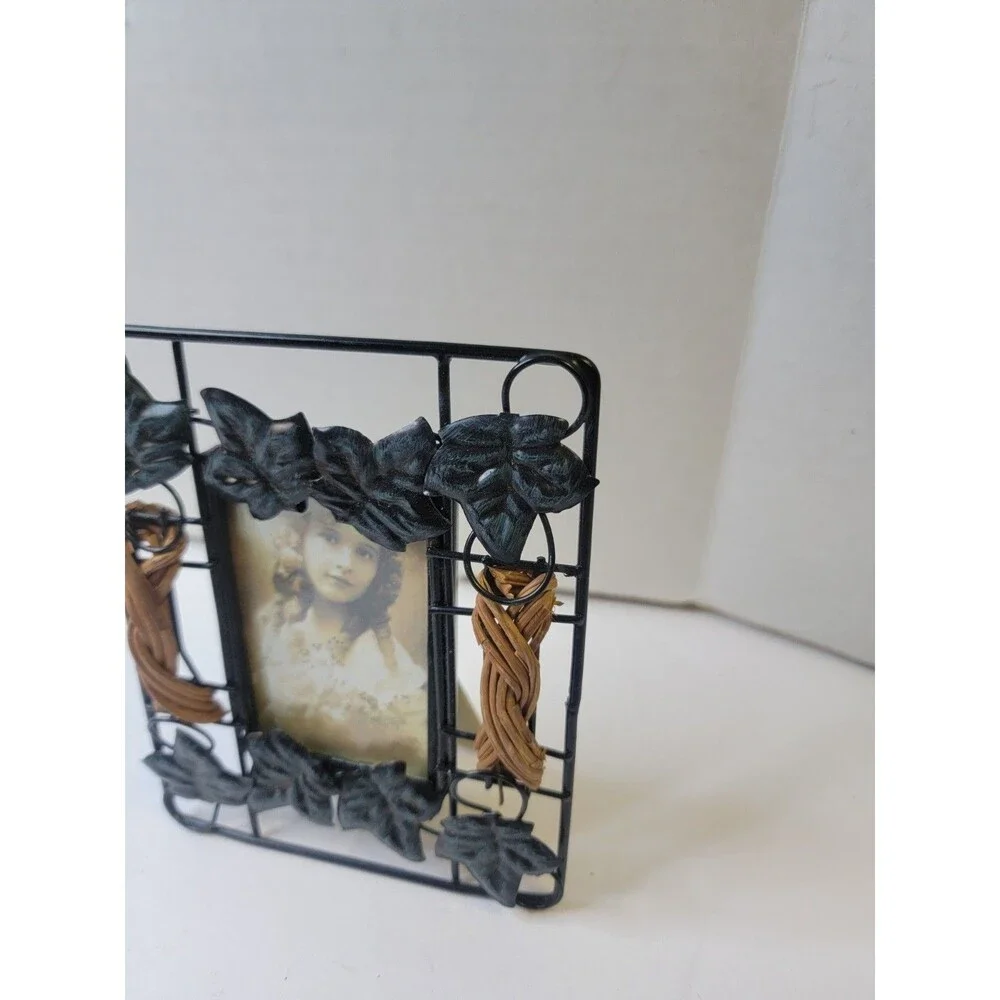 Vintage Style Black Metal Ivy Leaf Picture Frame Woven Rattan Accent 5.5 Inch